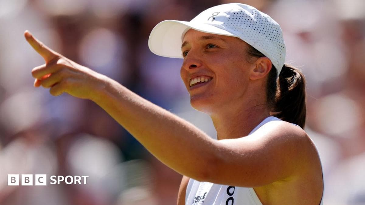 Swiatek earns A+ verdict from Navratilova